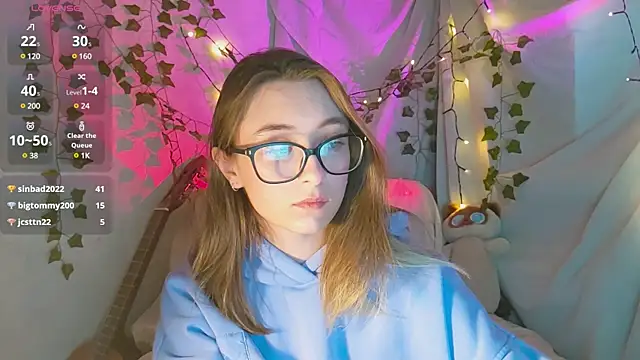 Snapshot of monlight__dana chatting on 12.09.24 monlight dana online show from 12.09.24