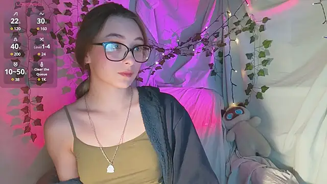 Snapshot of monlight__dana chatting on 12.11.24 monlight dana online show from 12.11.24