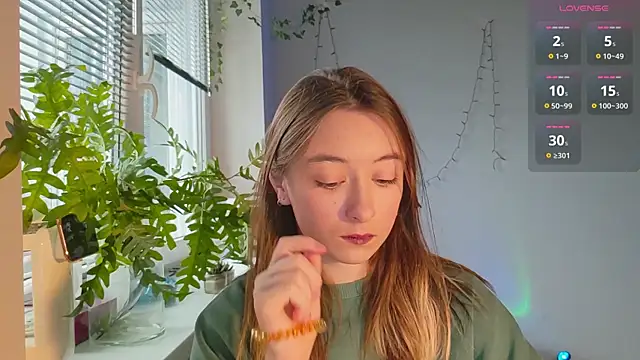 Snapshot of monlight__dana chatting on 02.02.25 monlight dana online show from 02.02.25