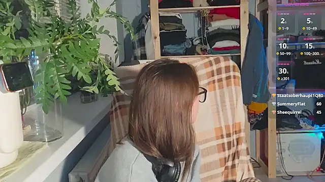 Snapshot of monlight__dana chatting on 02.14.25 monlight dana online show from 02.14.25