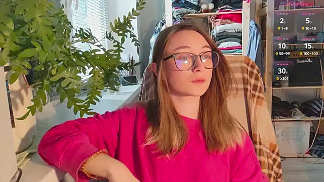 Snapshot of monlight__dana chatting on 02.18.25 monlight dana online show from 02.18.25