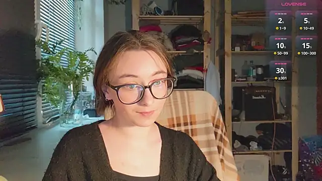 Snapshot of monlight__dana chatting on 03.12.25 monlight dana online show from 03.12.25