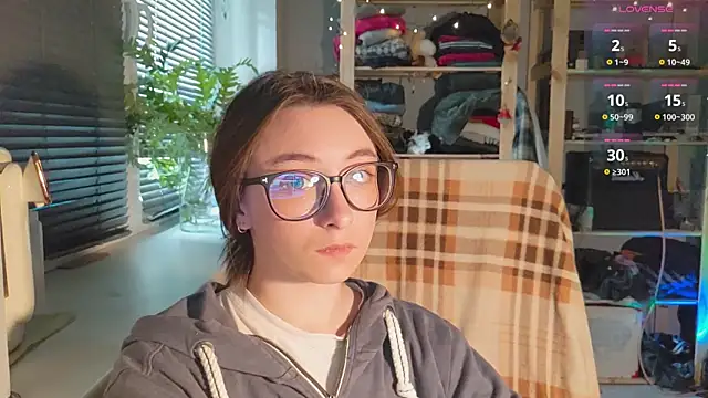 Snapshot of monlight__dana chatting on 03.18.25 monlight dana online show from 03.18.25