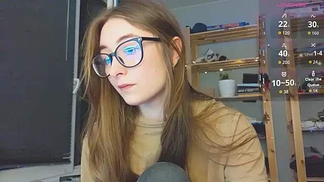 Snapshot of monlight__dana chatting on 10.02.25 monlight dana online show from 10.02.25