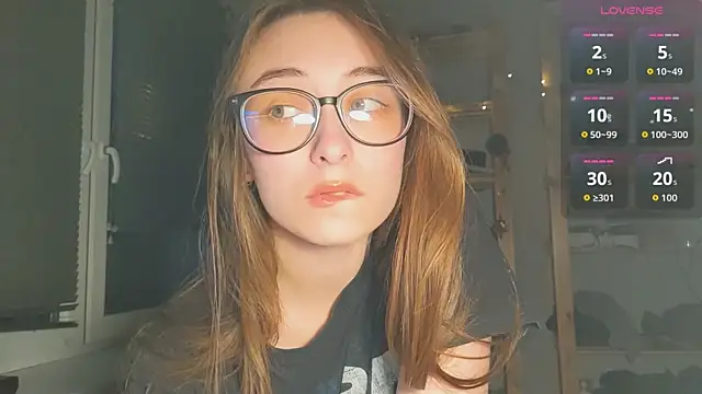 Snapshot of monlight__dana chatting on 11.02.25 monlight dana online show from 11.02.25