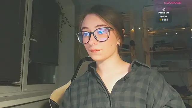 Snapshot of monlight__dana chatting on 11.08.25 monlight dana online show from 11.08.25