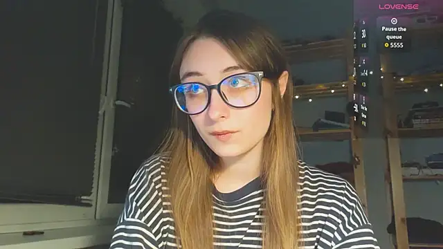 Snapshot of monlight__dana chatting on 11.11.25 monlight dana online show from 11.11.25