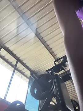 Berry Bans online show from 12.17.25