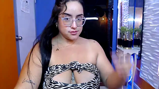 Snapshot of Sofiia_davis23 chatting on 02.18.25 Sofiia davis23 online show from 02.18.25