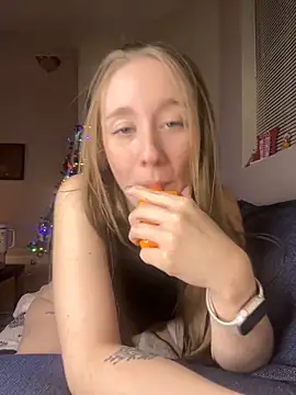 Snapshot of sage__marie chatting on 12.10.24 sage marie online show from 12.10.24