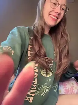 Snapshot of sage__marie chatting on 03.20.25 sage marie online show from 03.20.25