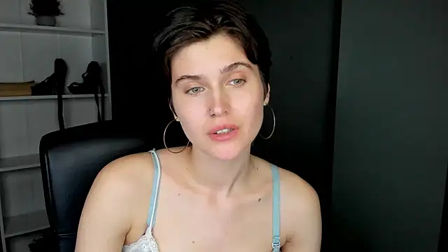 sarah perfect online show from 04.19.26