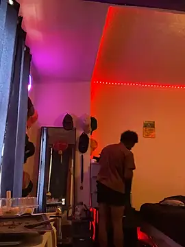 Snapshot of GersonGil1 chatting on 03.10.25 GersonGil1 online show from 03.10.25