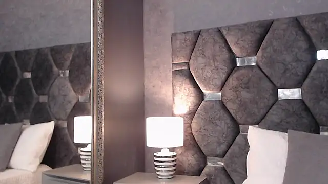 ScarletLenox online show from 10.14.25