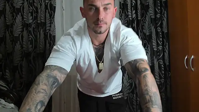 Snapshot of Jonmusclemaster chatting on 12.03.24 Jonmusclemaster online show from 12.03.24
