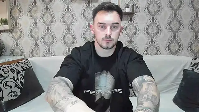 Snapshot of Jonmusclemaster chatting on 12.12.24 Jonmusclemaster online show from 12.12.24