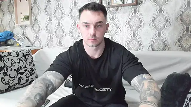 Snapshot of Jonmusclemaster chatting on 01.16.25 Jonmusclemaster online show from 01.16.25