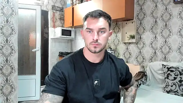 Snapshot of Jonmusclemaster chatting on 09.10.25 Jonmusclemaster online show from 09.10.25