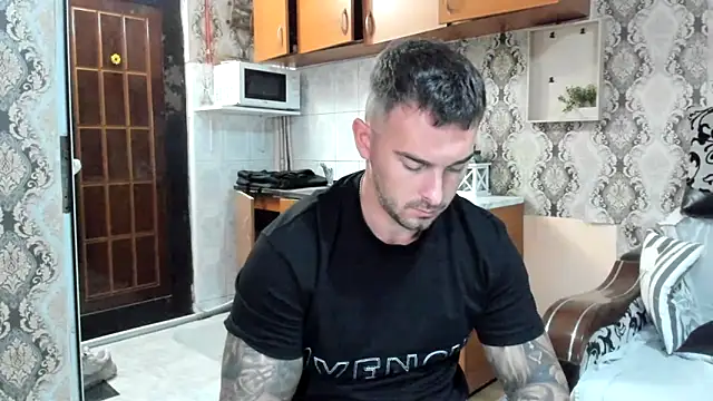 Snapshot of Jonmusclemaster chatting on 09.14.25 Jonmusclemaster online show from 09.14.25