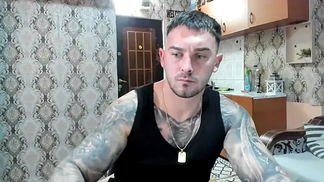 Snapshot of Jonmusclemaster chatting on 11.17.25 Jonmusclemaster online show from 11.17.25