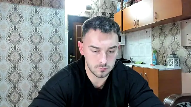 Snapshot of Jonmusclemaster chatting on 11.28.25 Jonmusclemaster online show from 11.28.25