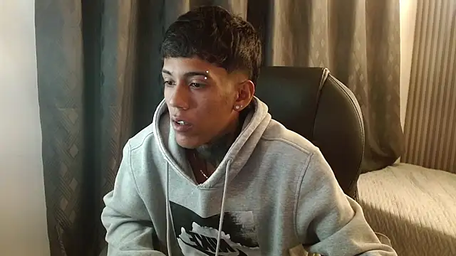 Snapshot of Alan_Cute18 chatting on 02.28.26 Alan Cute18 online show from 02.28.26