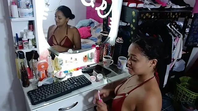 Snapshot of kiara_milf_ chatting on 06.15.26 kiara milf online show from 06.15.26