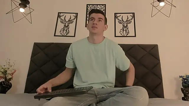 MikaelSlow online show from 02.23.25