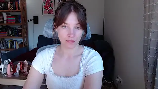 Snapshot of kenzie_x chatting on 05.25.26 kenzie x online show from 05.25.26