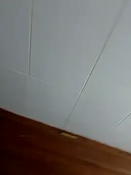 Snapshot of SquirtQueen222 chatting on 12.30.24 SquirtQueen222 online show from 12.30.24