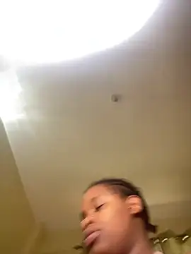 nur lin online show from 02.20.25