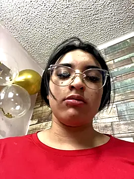 SophiaHilt0n online show from 09.26.25