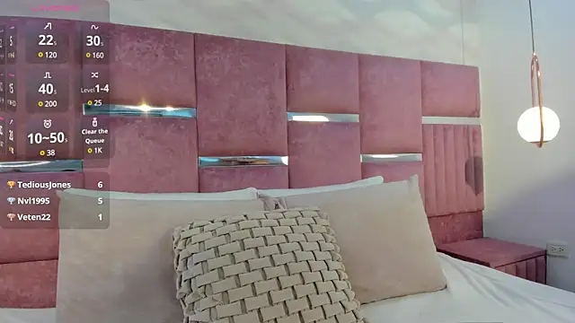 im alejandra  online show from 12.26.24