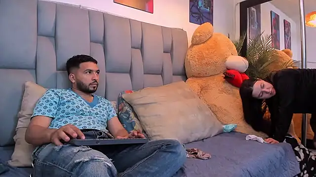 Idara and Edahi01 online show from 03.06.25