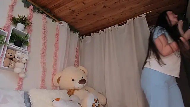 Idara and Edahi01 online show from 01.11.26