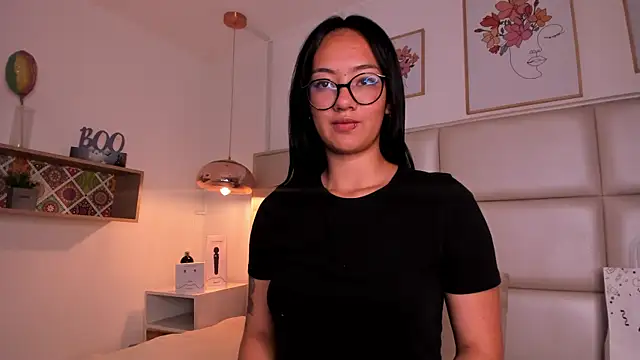 Aily Yozuko online show from 02.01.25