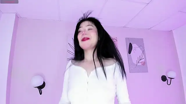 Snapshot of GENNESIS_LOVE chatting on 12.11.24 GENNESIS LOVE online show from 12.11.24