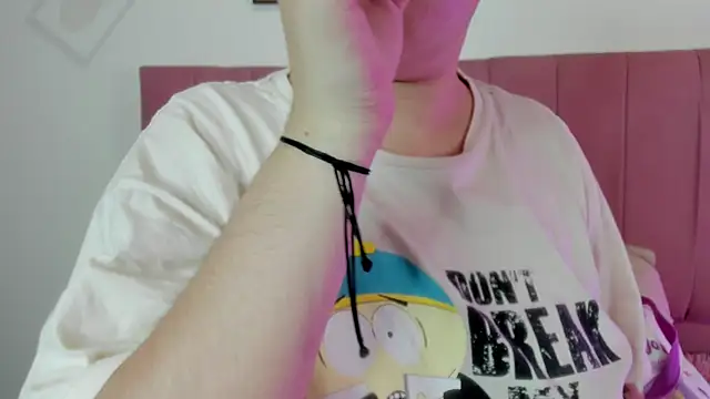 Snapshot of GENNESIS_LOVE chatting on 09.14.25 GENNESIS LOVE online show from 09.14.25