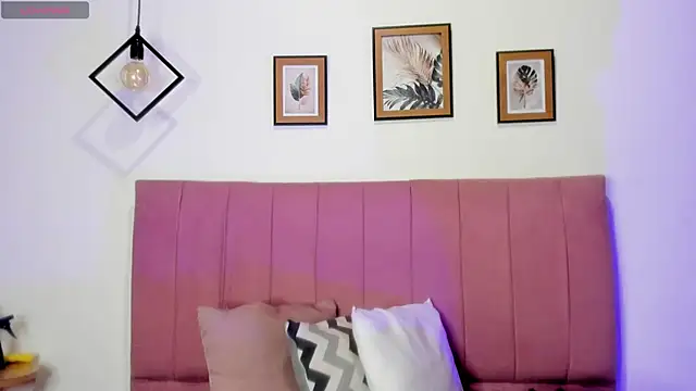 Snapshot of GENNESIS_LOVE chatting on 11.11.25 GENNESIS LOVE online show from 11.11.25