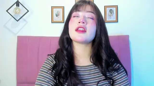 Snapshot of GENNESIS_LOVE chatting on 11.14.25 GENNESIS LOVE online show from 11.14.25