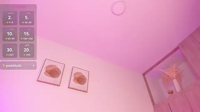 Mia 222 online show from 03.10.26