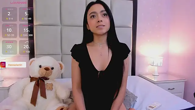 HannaClarrk  online show from 12.23.24