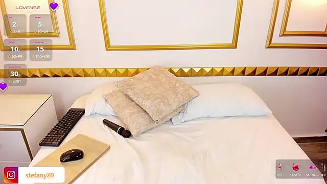 amor smith  online show from 03.08.25