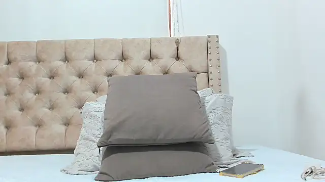 Anya Texas online show from 09.14.25