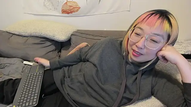 luxgray online show from 12.04.24