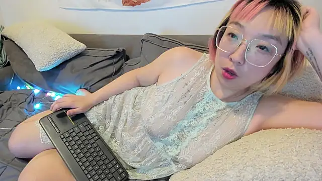 luxgray online show from 12.25.24