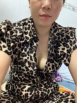 Baby-bigtits online show from 02.21.25