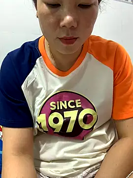 Baby-bigtits online show from 11.19.25