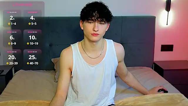 Snapshot of AmondCor chatting on 10.05.25 AmondCor online show from 10.05.25