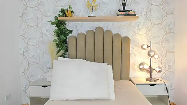 Roma  love online show from 10.27.25